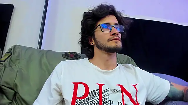 Loggan donnelly online show from January 9, 2025, 11:24 pm