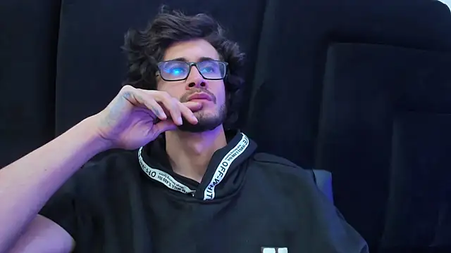 Loggan donnelly online show from January 12, 2025, 1:42 am