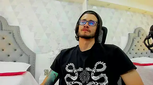 Loggan donnelly online show from January 19, 2025, 7:25 am