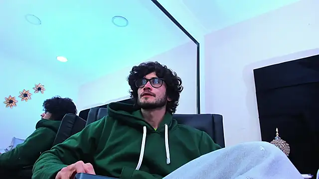 Loggan donnelly online show from January 21, 2025, 9:46 pm