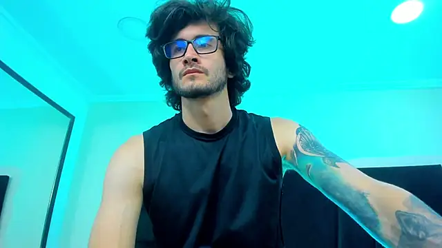 Loggan donnelly online show from February 1, 2025, 12:18 am