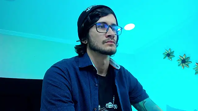 Loggan donnelly online show from February 8, 2025, 9:57 pm