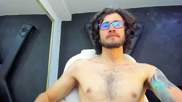 Loggan donnelly online show from March 18, 2025, 2:25 am