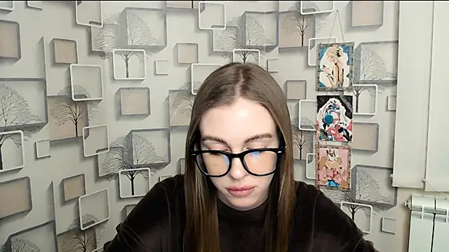 AlisaCatty  online show from February 12, 2025, 12:33 pm