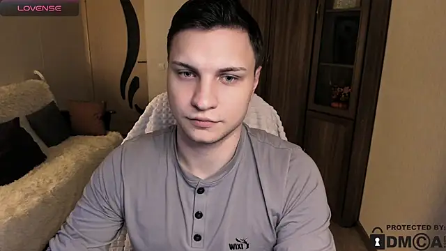 Snapshot of handsome_guy01 chatting on November 16, 2025, 6:57 pm handsome guy01 online show from November 16, 2025, 6:57 pm