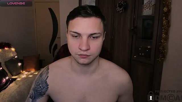 Snapshot of handsome_guy01 chatting on November 30, 2025, 3:32 am handsome guy01 online show from November 30, 2025, 3:32 am