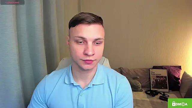 handsome guy01 online show from April 15, 2026, 5:09 pm