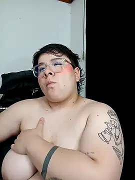 Snapshot of amalia_love chatting on December 13, 2024, 5:49 am amalia love online show from December 13, 2024, 5:49 am