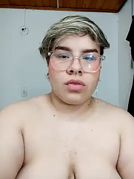 Snapshot of amalia_love chatting on January 4, 2025, 6:52 am amalia love online show from January 4, 2025, 6:52 am