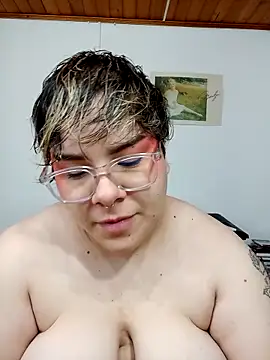 Snapshot of amalia_love chatting on March 8, 2025, 12:00 am amalia love online show from March 8, 2025, 12:00 am