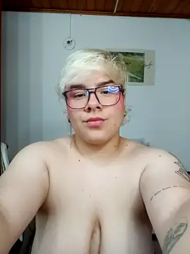 Snapshot of amalia_love chatting on October 11, 2025, 5:17 am amalia love online show from October 11, 2025, 5:17 am