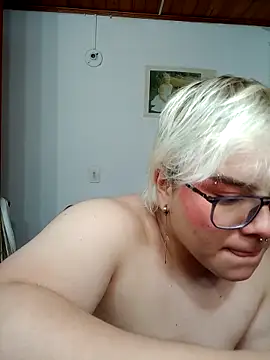 Snapshot of amalia_love chatting on October 16, 2025, 6:25 am amalia love online show from October 16, 2025, 6:25 am