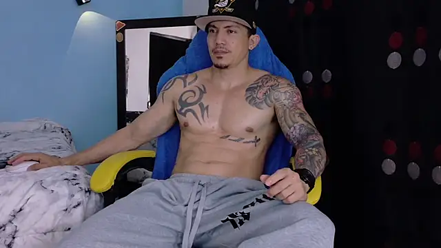 Snapshot of Alex_motta chatting on February 20, 2026, 3:58 am Alex motta online show from February 20, 2026, 3:58 am