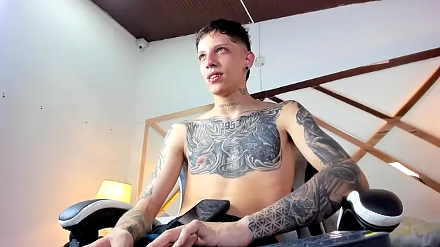 Adam hard  online show from September 24, 2025, 7:39 pm