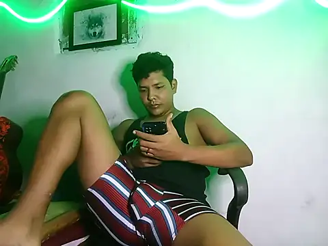 Snapshot of 628-andrew chatting on September 22, 2025, 12:23 am 628-andrew online show from September 22, 2025, 12:23 am