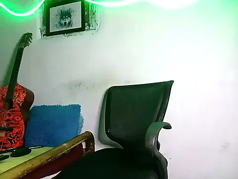 Snapshot of 628-andrew chatting on September 29, 2025, 2:33 pm 628-andrew online show from September 29, 2025, 2:33 pm