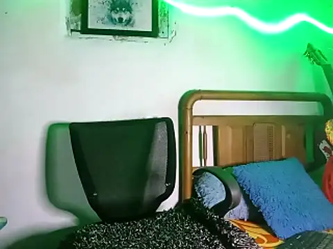 Snapshot of 628-andrew chatting on October 16, 2025, 12:33 am 628-andrew online show from October 16, 2025, 12:33 am