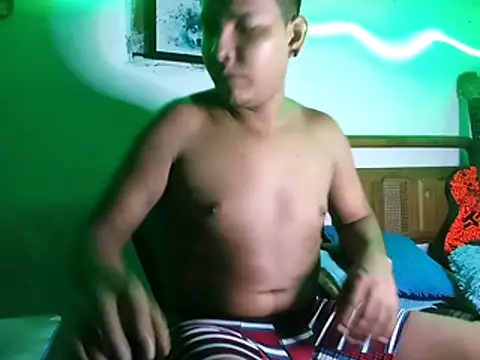 Snapshot of 628-andrew chatting on November 8, 2025, 11:47 pm 628-andrew online show from November 8, 2025, 11:47 pm