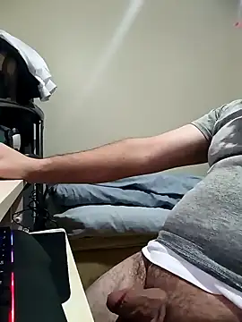 Snapshot of cshn001 chatting on December 3, 2024, 8:06 pm cshn001 online show from December 3, 2024, 8:06 pm