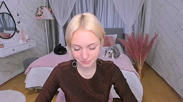 VelvetVixen155 online show from December 3, 2024, 9:22 am