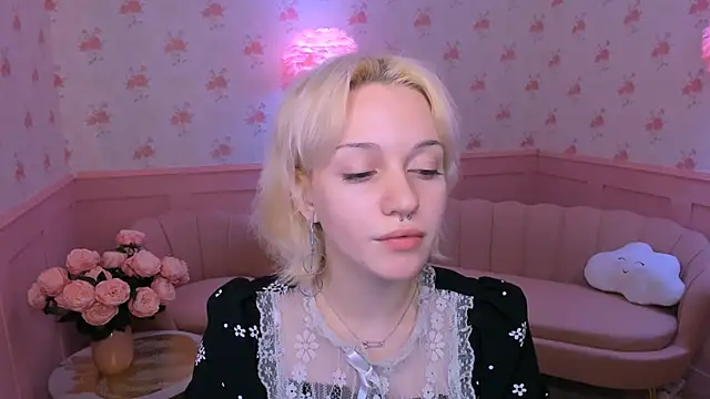 VelvetVixen155 online show from December 5, 2024, 6:32 am