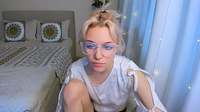 VelvetVixen155 online show from February 3, 2025, 9:41 am