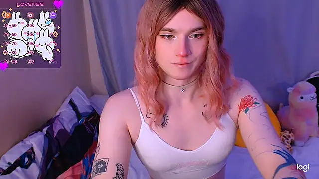 Snapshot of Alice_Hells chatting on December 9, 2024, 9:28 am Alice Hells online show from December 9, 2024, 9:28 am