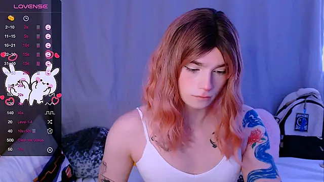 Snapshot of Alice_Hells chatting on February 19, 2025, 5:05 am Alice Hells online show from February 19, 2025, 5:05 am