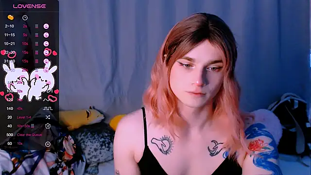 Snapshot of Alice_Hells chatting on September 25, 2025, 4:05 am Alice Hells online show from September 25, 2025, 4:05 am