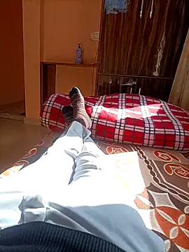 RRahullove69 online show from November 19, 2025, 8:14 am