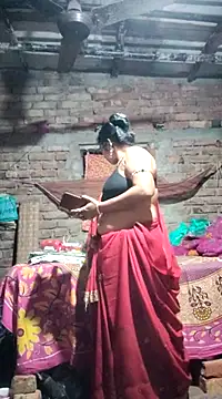 Snapshot of Hotty-dola chatting on December 26, 2024, 4:36 pm Hotty-dola online show from December 26, 2024, 4:36 pm