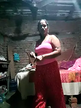 Snapshot of Hotty-dola chatting on January 2, 2025, 11:20 am Hotty-dola online show from January 2, 2025, 11:20 am