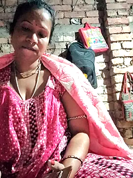 Snapshot of Hotty-dola chatting on February 8, 2025, 2:38 pm Hotty-dola online show from February 8, 2025, 2:38 pm