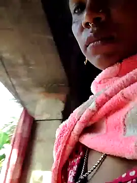 Snapshot of Hotty-dola chatting on February 9, 2025, 2:28 am Hotty-dola online show from February 9, 2025, 2:28 am