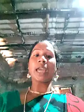 Snapshot of Hotty-dola chatting on March 16, 2025, 5:28 pm Hotty-dola online show from March 16, 2025, 5:28 pm