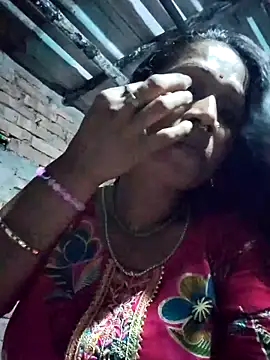 Snapshot of Hotty-dola chatting on September 19, 2025, 4:18 pm Hotty-dola online show from September 19, 2025, 4:18 pm
