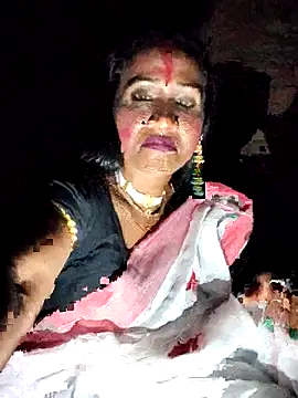 Snapshot of Hotty-dola chatting on October 3, 2025, 7:44 pm Hotty-dola online show from October 3, 2025, 7:44 pm