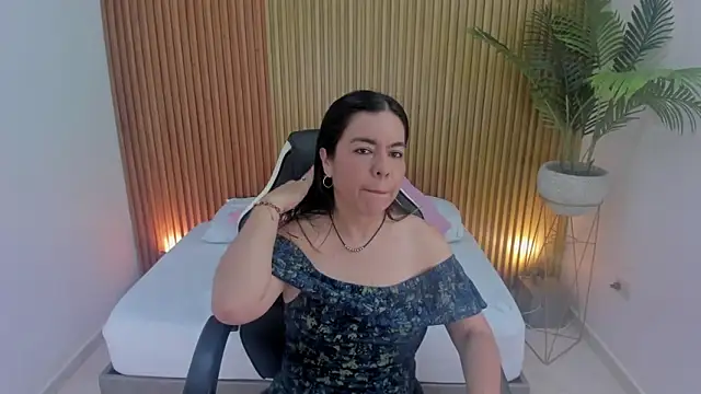 Snapshot of nahia_13 chatting on March 13, 2025, 3:06 pm nahia 13 online show from March 13, 2025, 3:06 pm
