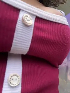 Kay LustyWife online show from April 5, 2026, 5:32 pm