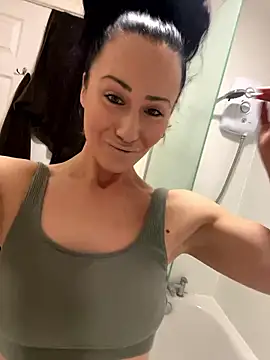 SweetSolez online show from January 14, 2026, 10:03 pm