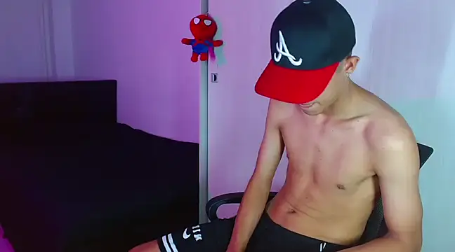 LiamGadiell online show from February 12, 2025, 1:52 am