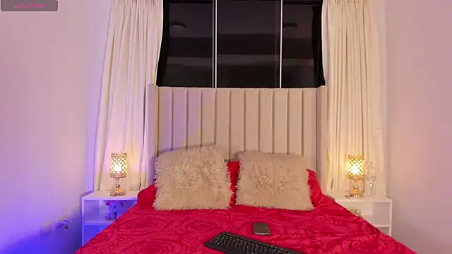 Snapshot of Aliison_Smith chatting on March 1, 2026, 4:14 am Aliison Smith online show from March 1, 2026, 4:14 am