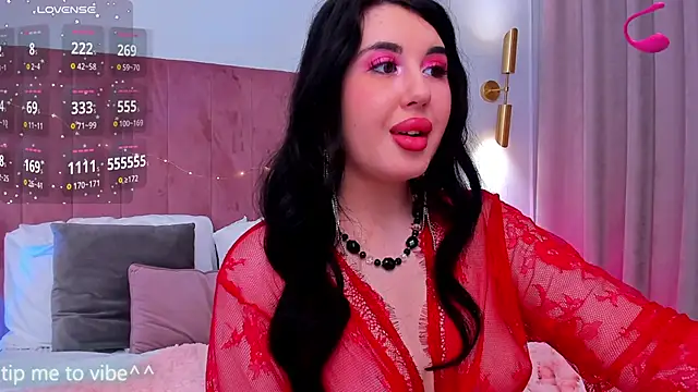 Snapshot of Mayzzie chatting on February 18, 2025, 11:41 pm Mayzzie online show from February 18, 2025, 11:41 pm