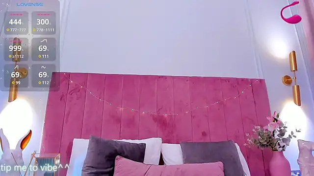 Snapshot of Mayzzie chatting on March 13, 2025, 2:49 am Mayzzie online show from March 13, 2025, 2:49 am