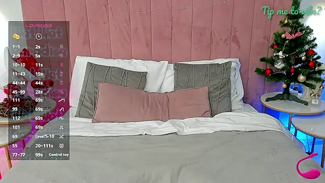 Snapshot of Mayzzie chatting on December 19, 2025, 8:05 pm Mayzzie online show from December 19, 2025, 8:05 pm