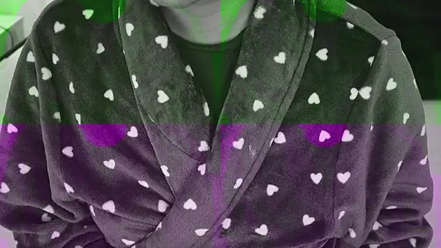 IzzyyBeelmonth online show from January 5, 2025, 8:10 pm