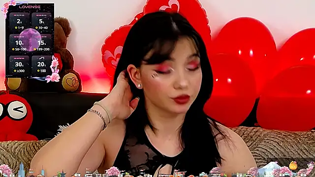 Snapshot of AveryWillow chatting on February 15, 2025, 12:01 pm AveryWillow online show from February 15, 2025, 12:01 pm