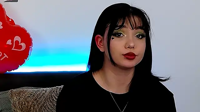 Snapshot of AveryWillow chatting on February 26, 2025, 2:46 pm AveryWillow online show from February 26, 2025, 2:46 pm