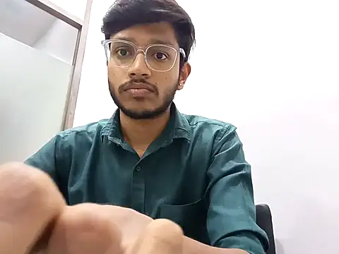 skinnyyyyyyyyy online show from February 12, 2025, 10:46 am