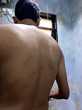 skinnyyyyyyyyy online show from October 4, 2025, 4:21 am